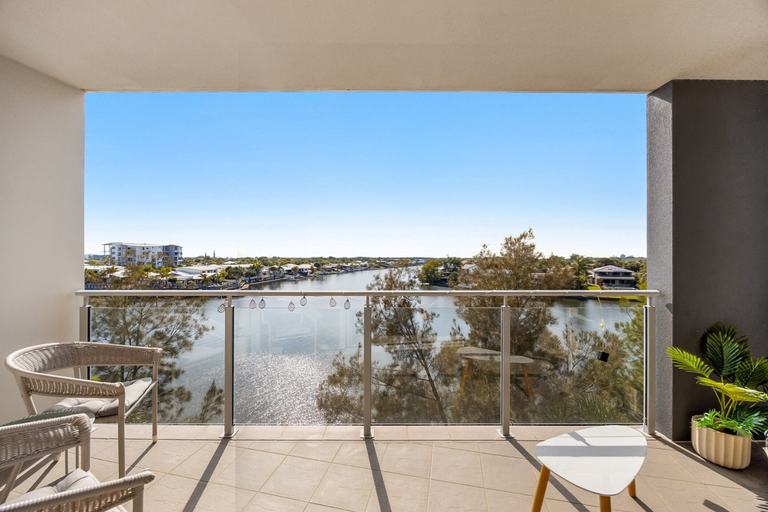 Balcony 2, Birtinya 1-bed With Canal Views and Pool, Caloundra - Kawana