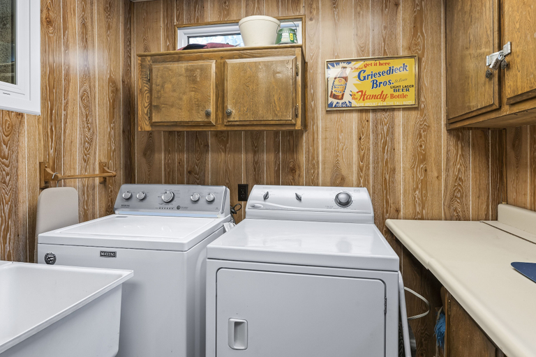 Bathroom 3, The Bears Lair Perfect for family, San Bernardino