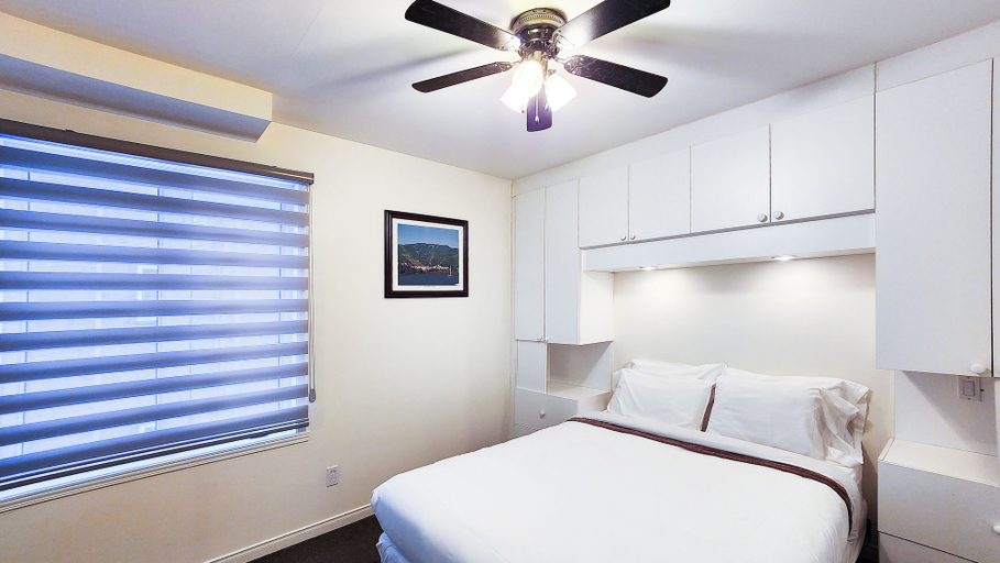 Bedroom 2, Privilege Mont-Tremblant, Les Laurentides