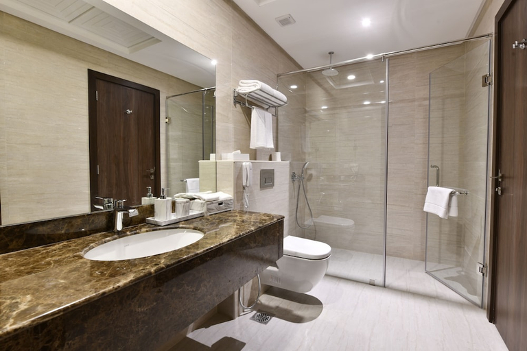 Bathroom 5, Juffair Boulevard Hotel And Suites, Manama