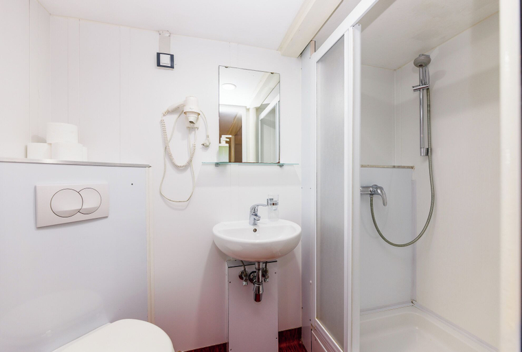 Bathroom 3, Botel Marina - Hostel, Rijeka