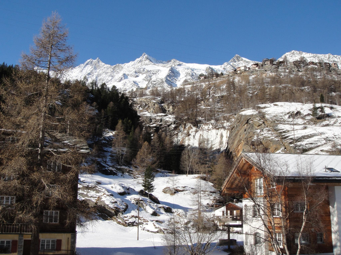 4, Chalet in Saas Fee near Ski Slopes, Visp