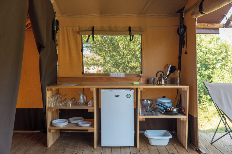 Private kitchen 4, Huttopia Oléron les Chênes Verts, Charente-Maritime