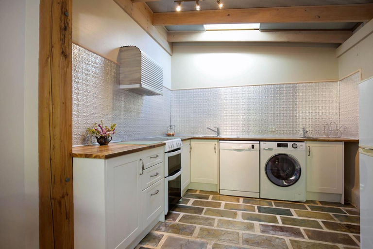 Kitchen, Little Haven Leura Cottage With Spa Bath and BBQ, Blue Mountains