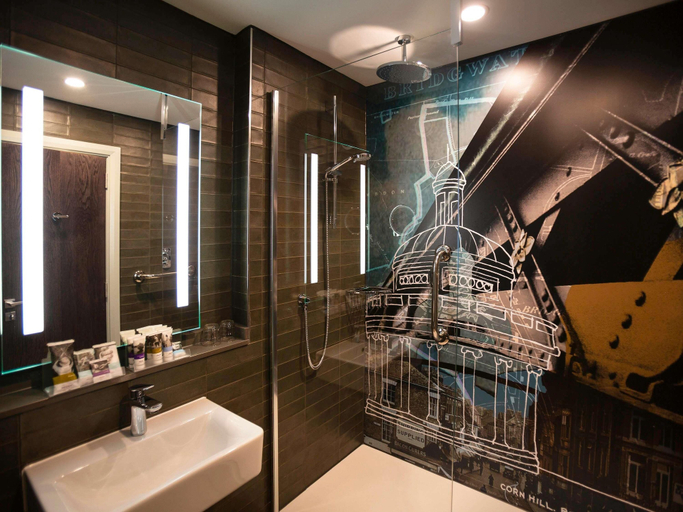 Bathroom 4, Mercure Bridgwater Hotel, Somerset