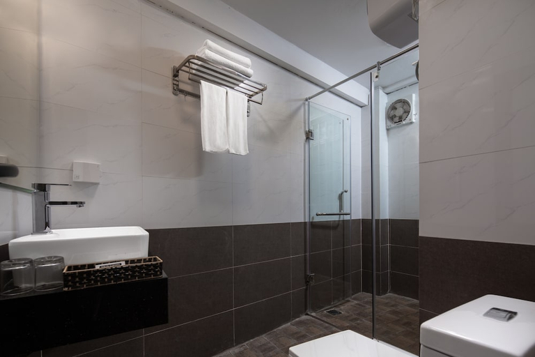 Bathroom 3, Hanoi Malo Boutique Hotel, Hoàn Kiếm