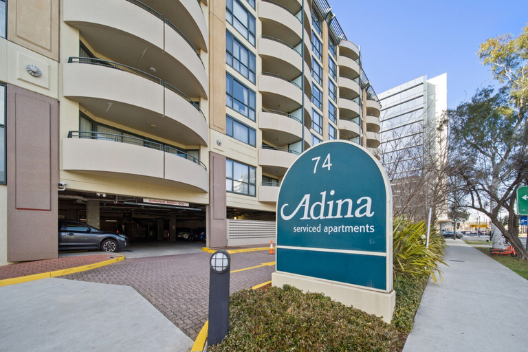 Exterior 3, Central 2-bed Apartment With Pool, Gym and Spa, Canberra