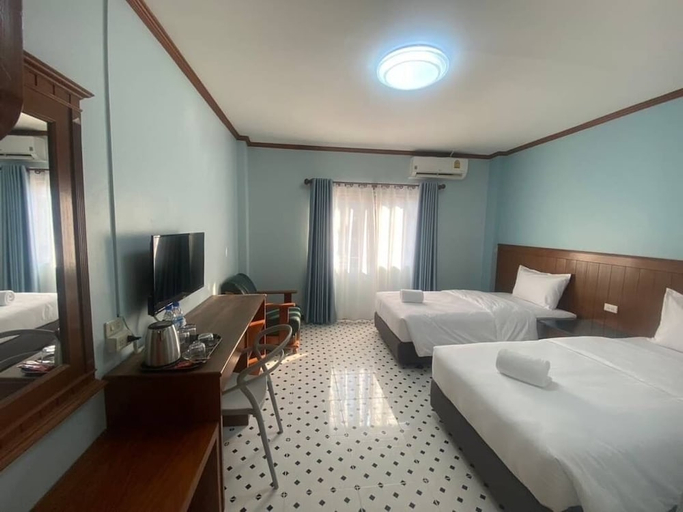 Others 4, Chainatgrand Hotel, Muang Chai Nat