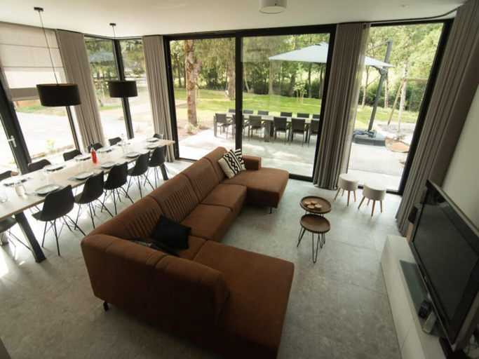 Living room 5, Holiday Home With Garden in Vieuxville, Liège