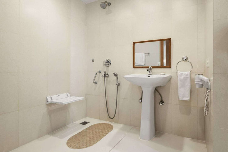 Bathroom 4, Ramada by Wyndham Jaipur, Jaipur