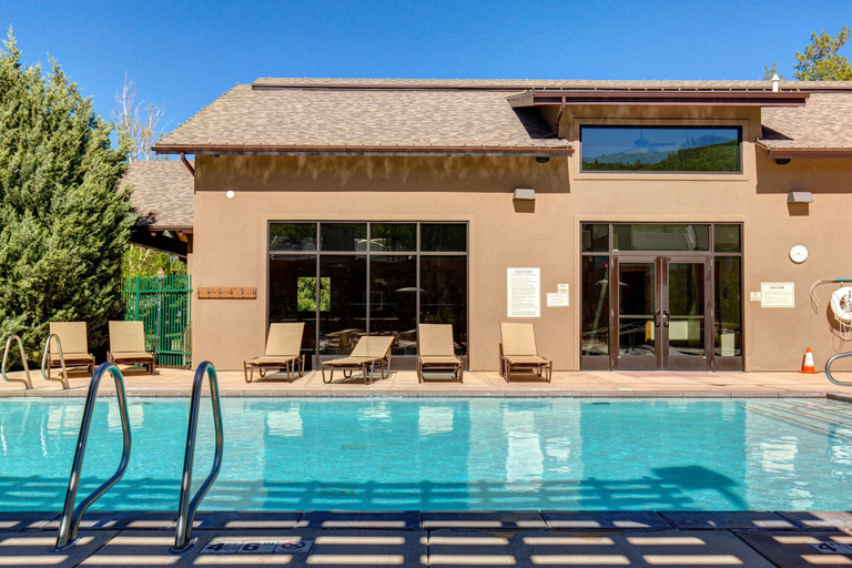 Pool 4, Ski Captain Molly 3 Bedroom Condo, Summit