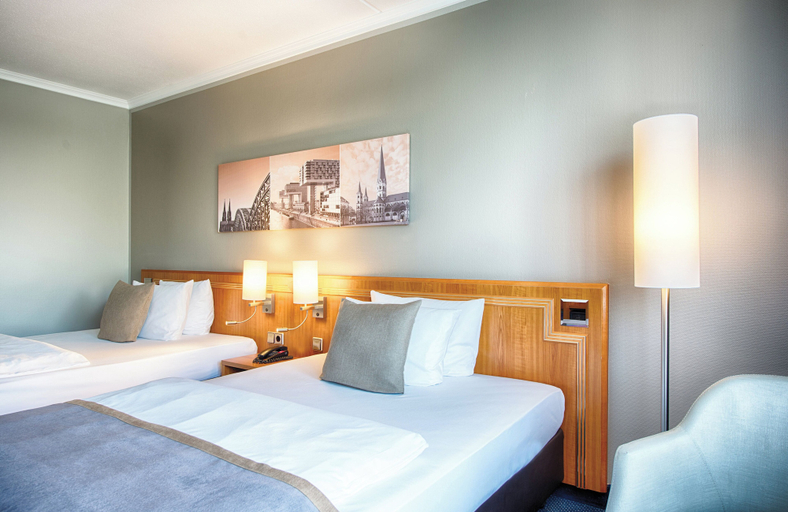 Bedroom 4, Leonardo Hotel Köln Bonn Airport, Köln