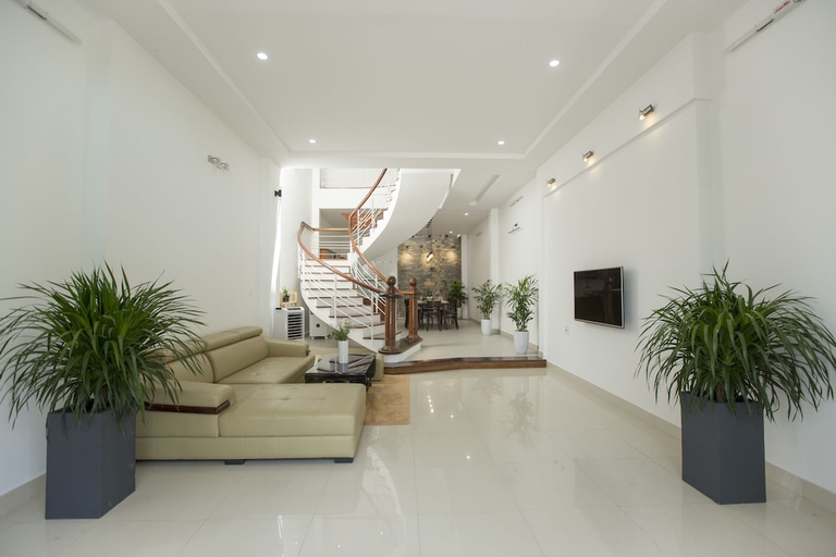 Public Area, Ben's House, Da Nang