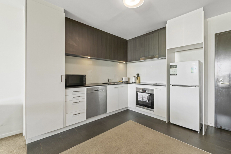 Private kitchen 4, Kangaroo Point 2-bed Flat With Gym & Pool, Brisbane