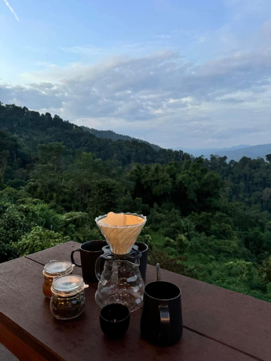 2, Thammachart ( The Nature ), Mae Taeng