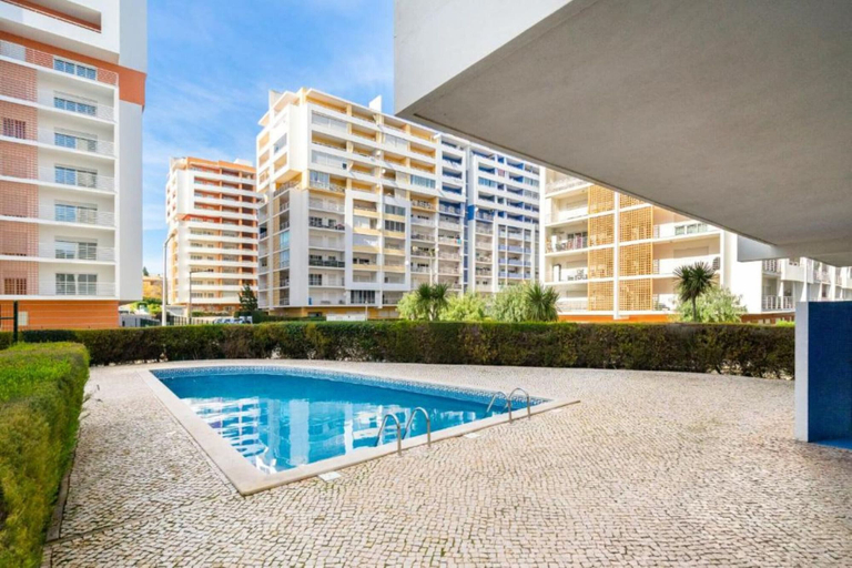 Room 4, Pool Balcony Downtown Portim o Faia 202 Flat, Portimão