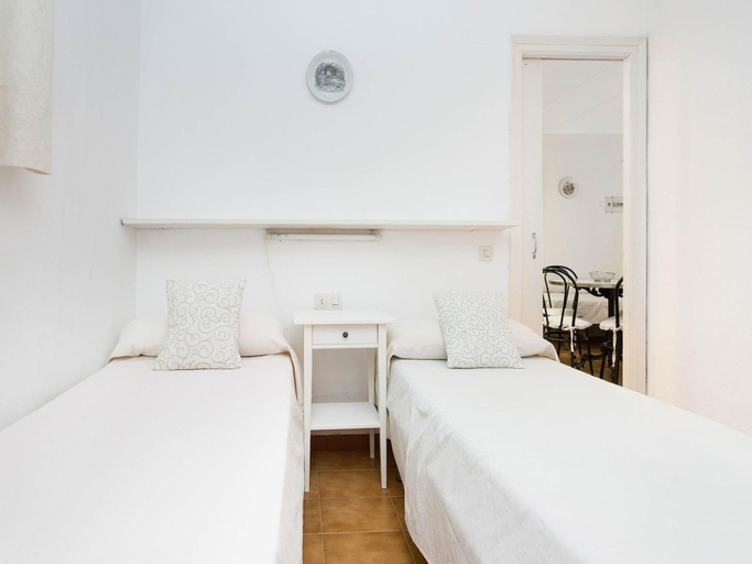 Bedroom 2, Barca apartment for 6 persons, Girona