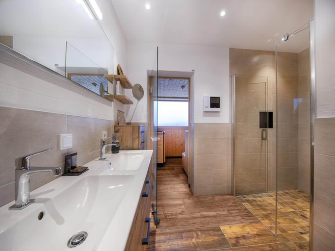 4, Ski-Friendly Chalet in Neukirchen, Zell am See
