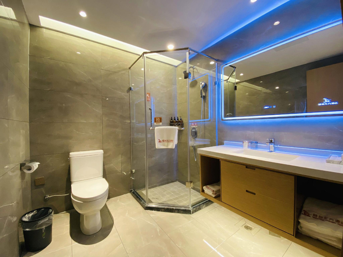 Bathroom 3, GreenTree Eastern Hotel Anhui Xuancheng Guangde Laoshizi Street, Xuancheng