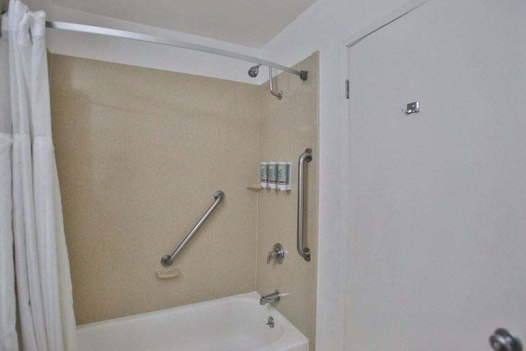 Bathroom 4, Best Western Surf City, Orange