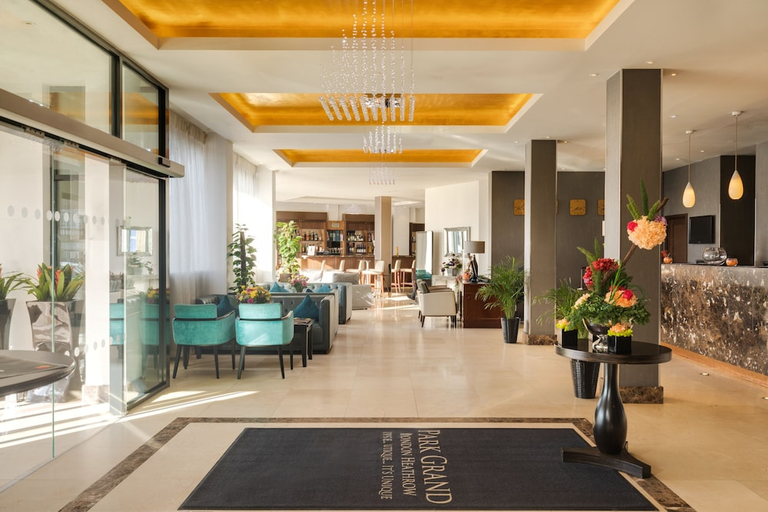 Public Area 3, Park Grand Heathrow, London