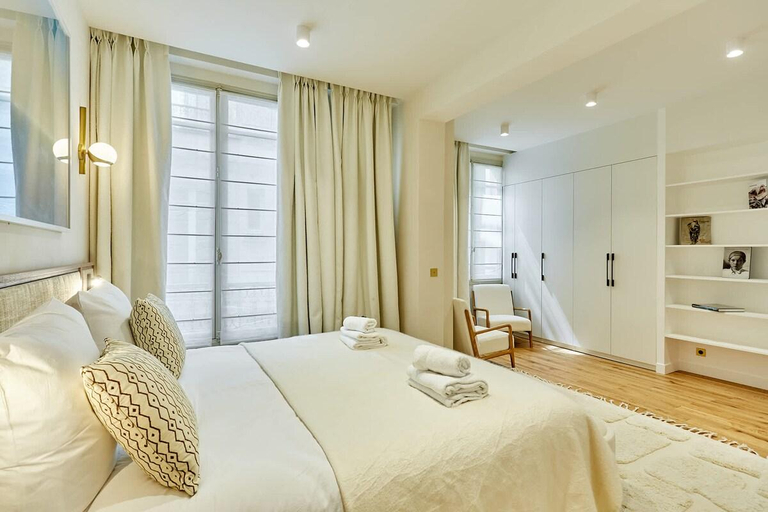 Bedroom 3, Luxurious Apartment AC Saint Germain des Pres, Paris