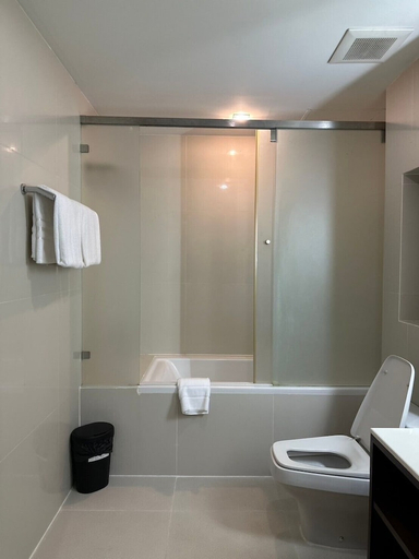 Bathroom 3, Charan Tower Residences by Aspira, Wattana