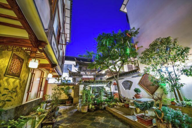 Exterior & Views