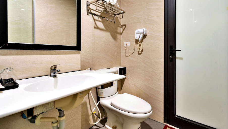 Bathroom 3, S79 Duc Hieu Airport Hotel, Sóc Sơn