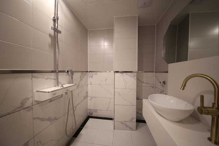 Bathroom 5, Vantt Hotel, Buk