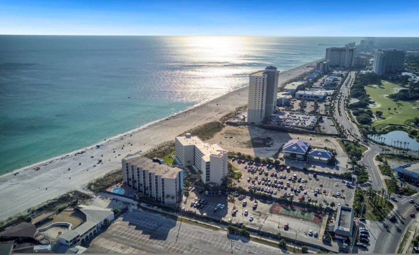Room 5, Top of the Gulf 620 Beachfront Couples Retreat, Bay