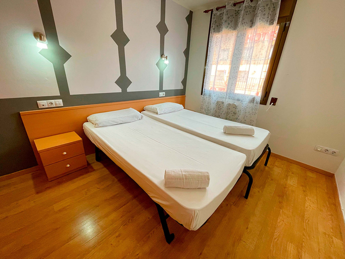 Bedroom 3, Apartamentos Pantebre 3000, Pyrénées-Orientales