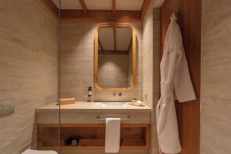Bathroom 5, Hochblauen Hotel, Lörrach