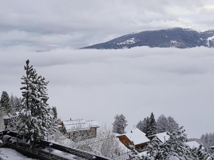 5, Nice apartment near ski-lift, Sion