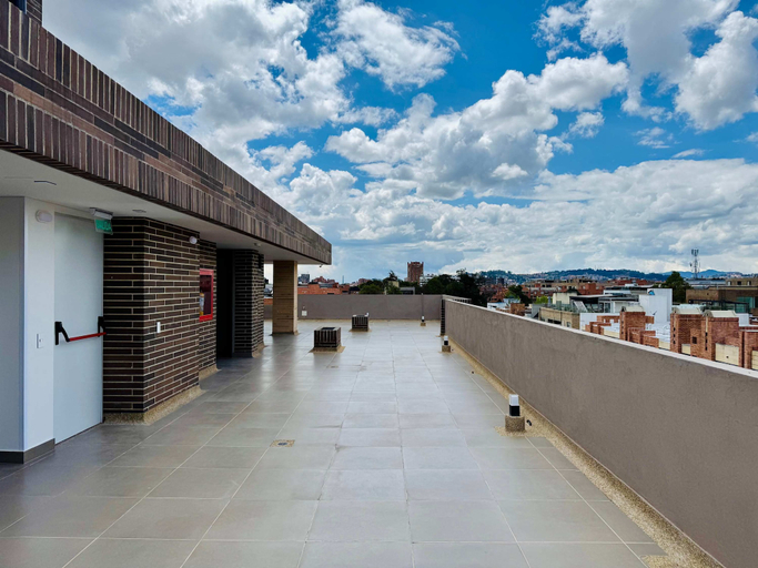 Room 5, w Engaging Loft w Balcony in Santa B Rbara, Santafé de Bogotá
