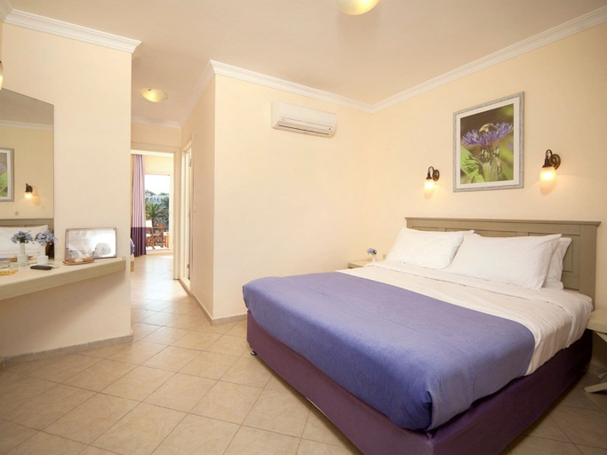 Bedroom 5, Club Resort Atlantis - All inclusive, Seferihisar