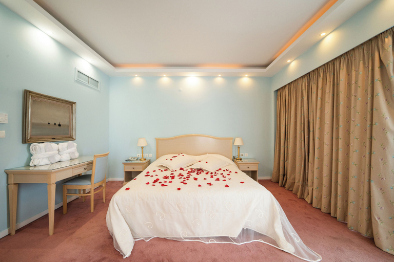 Bedroom 3, Paliria Hotel, Central Greece