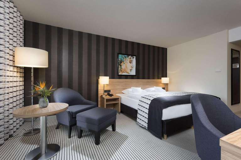 Bedroom 3, Maritim Hotel Konigswinter, Rhein-Sieg-Kreis