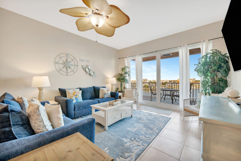 Others 4, Harborview Grande Condominium, Pinellas