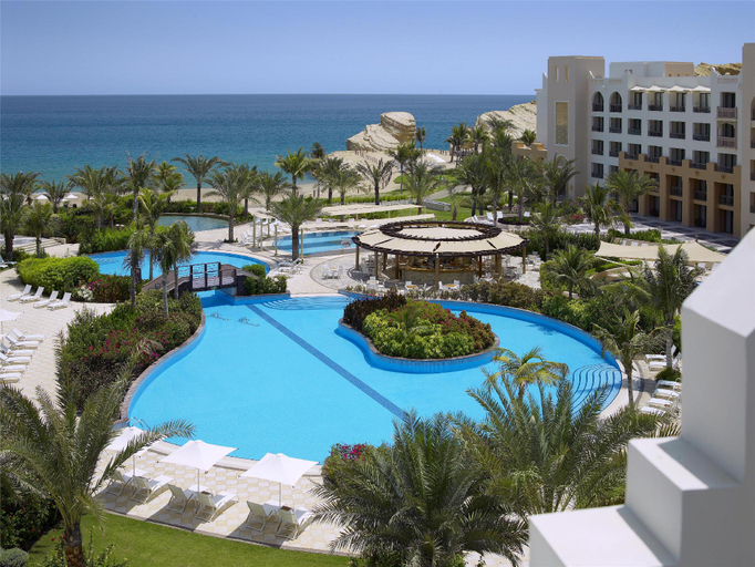 Swimming pool 2, Doubletree By Hilton Muscat Al Waha, Muscat
