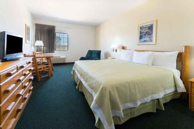 Bedroom 3, Knights Inn New Florence, Montgomery