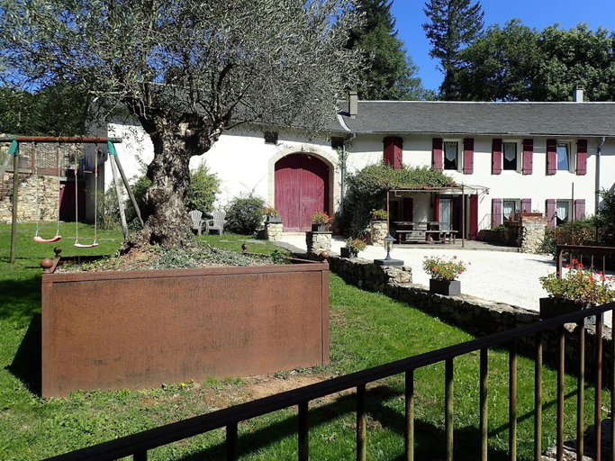 Primary image