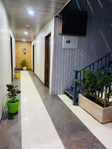 Others 5, Riviera Inn, Garhwal
