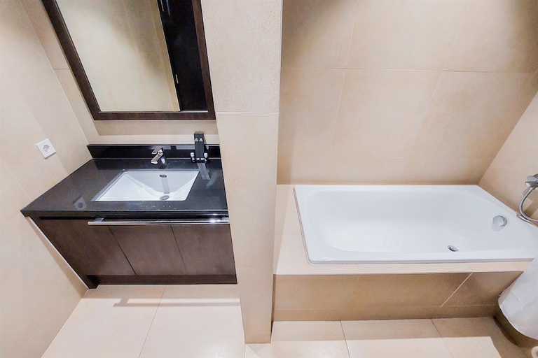 Bathroom 4, Scenic And Comfortable 2Br Branz Bsd City Apartment, Tangerang Selatan