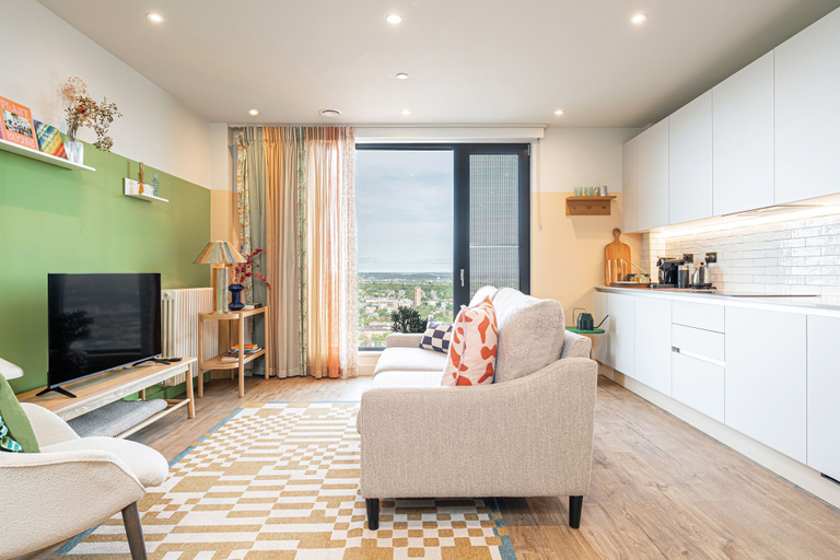Room 4, The Eades Laura Perryman 1 Bed, London