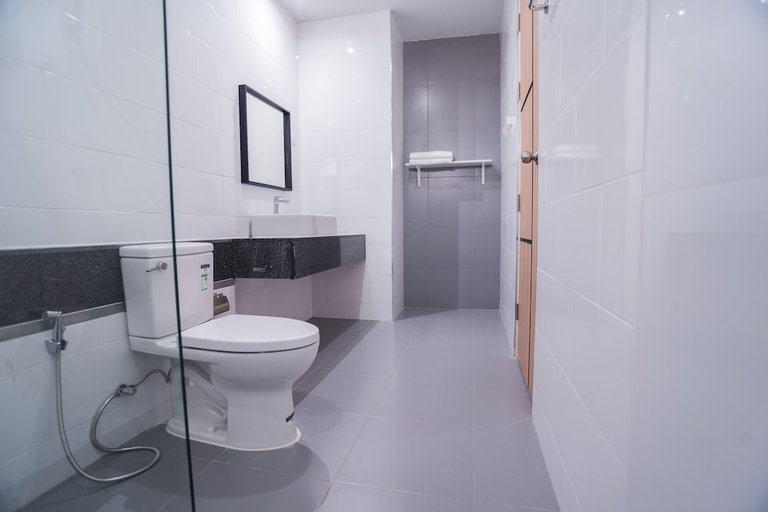 Bathroom 3, Am2tree Hotel Chanthaburi, Muang Chanthaburi