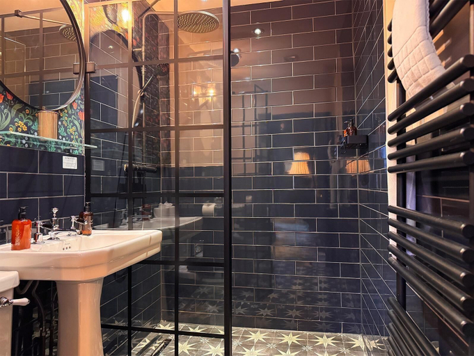 Bathroom 4, Hotel Clementine, York