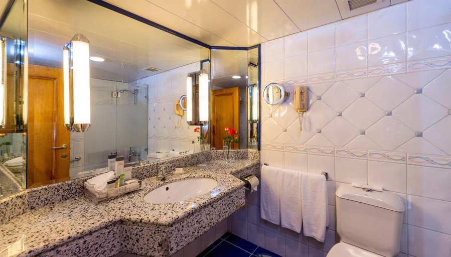 Bathroom 4, Concorde El Salam Hotel, 'Ain Schams