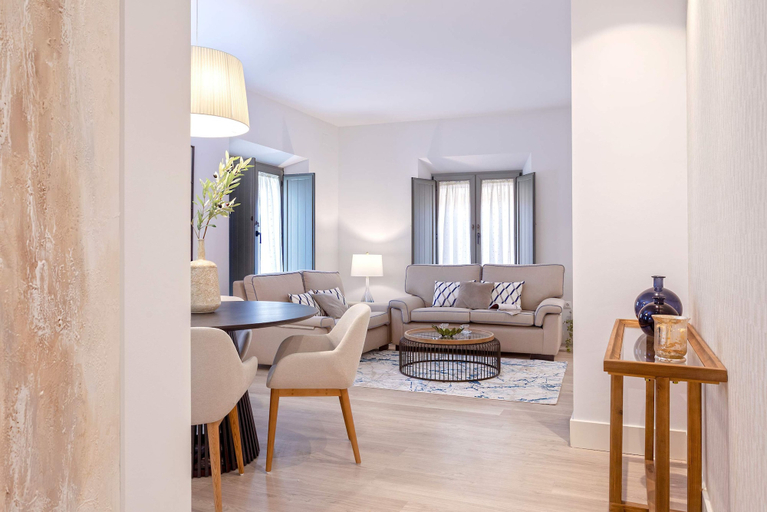Room 5, Bright Apartment in Granada Varela, Granada