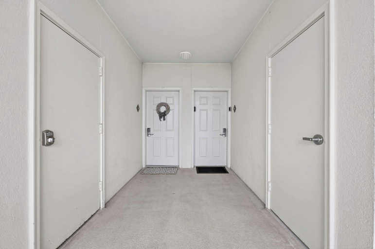 Interior 4, Resort Life With Beach Access & Balcony, Walton
